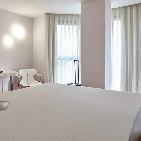 Hotel Macia Five Senses & 3*